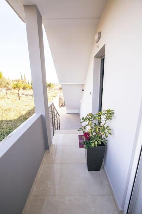 Over The Horizon 3 Bedroom Apartment นาฟปลิโอ ภายนอก รูปภาพ