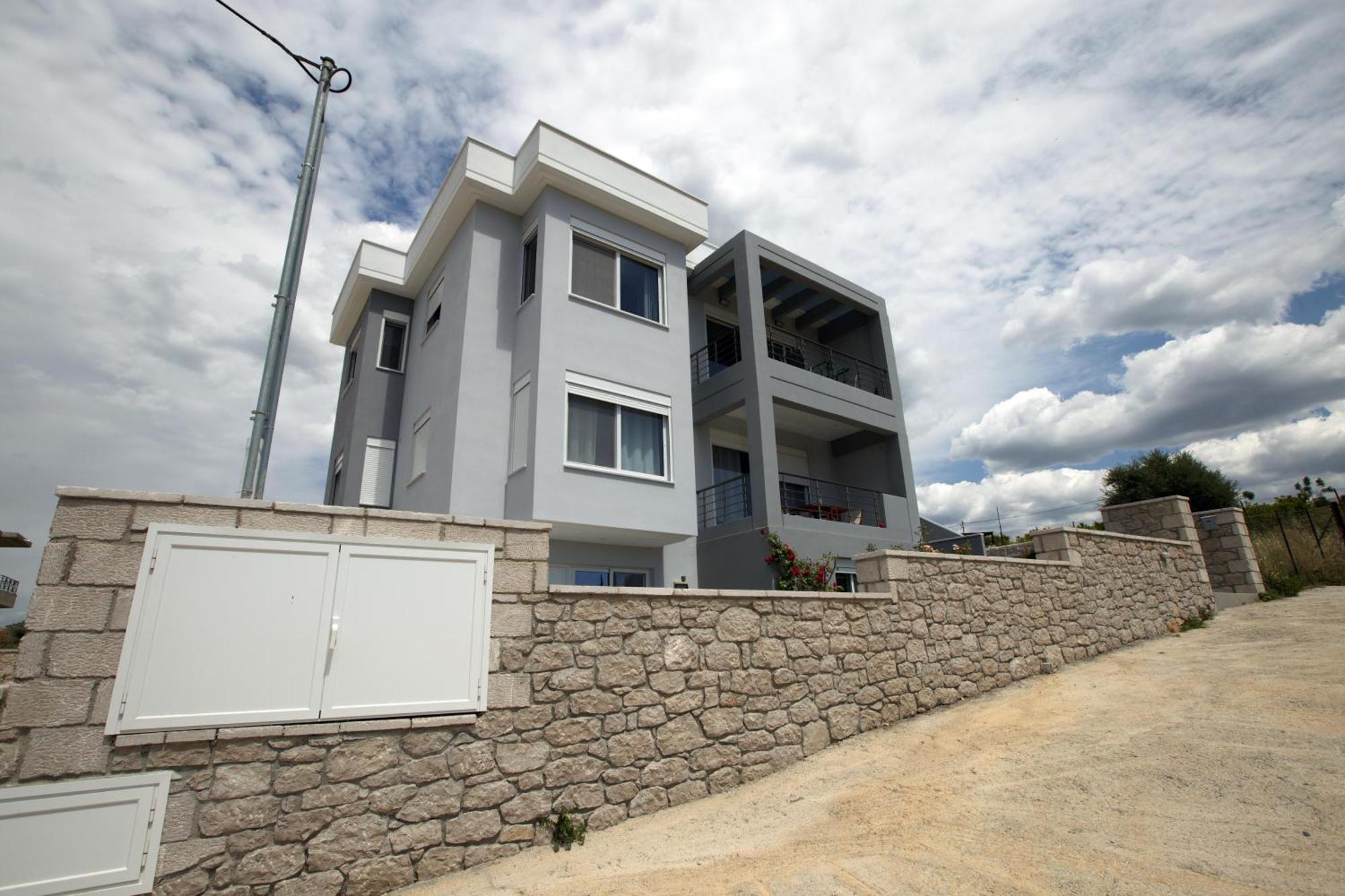 Over The Horizon 3 Bedroom Apartment นาฟปลิโอ ภายนอก รูปภาพ